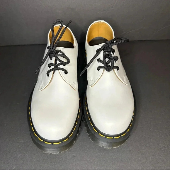 Doc Dr. Martens Smooth White Leather Oxford Platform Shoes 26654 Size 7M - Picture 4 of 10